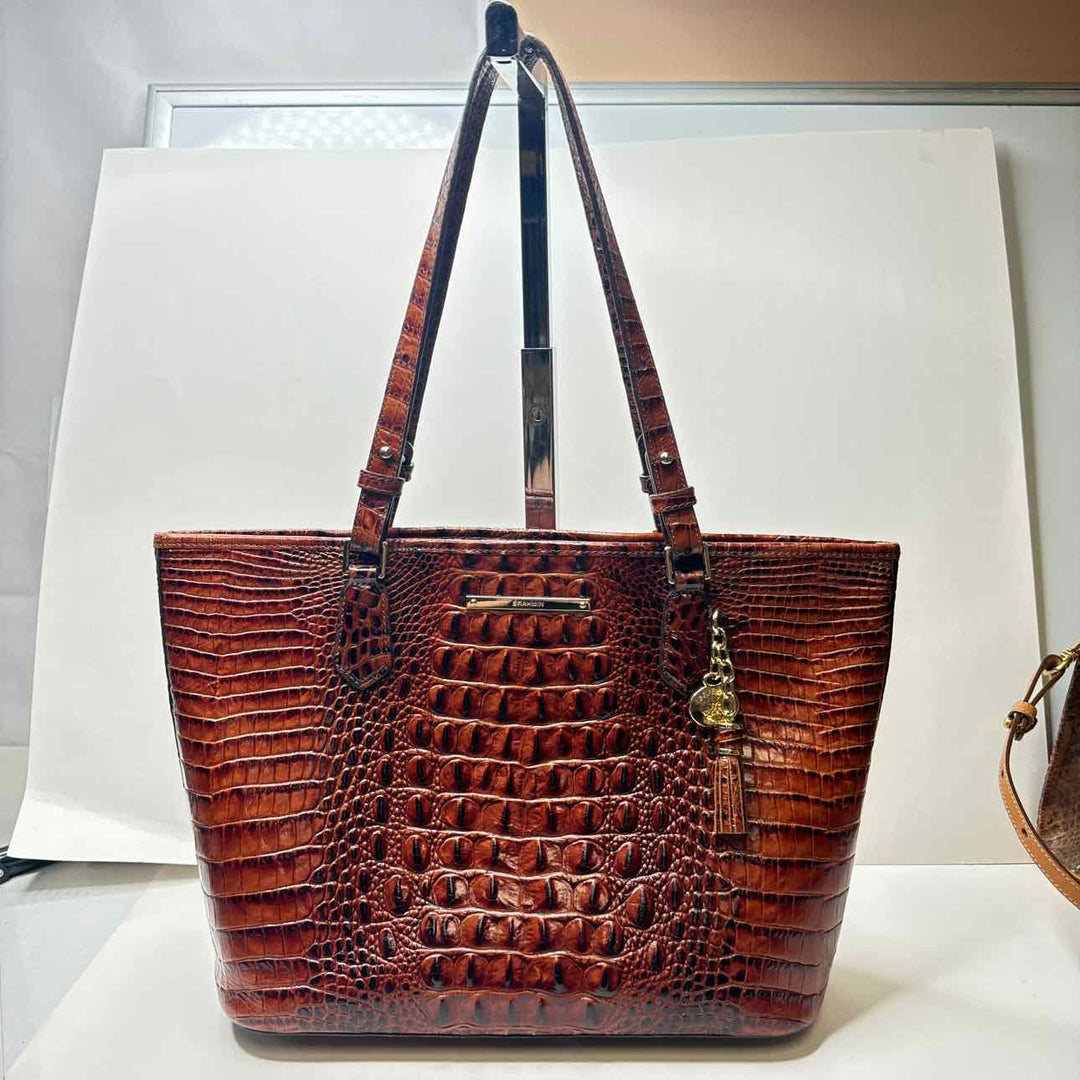 Simply Posh Consign womens handbag BRAHMIN Brown Pressed Leather Faux Croc womens handbag