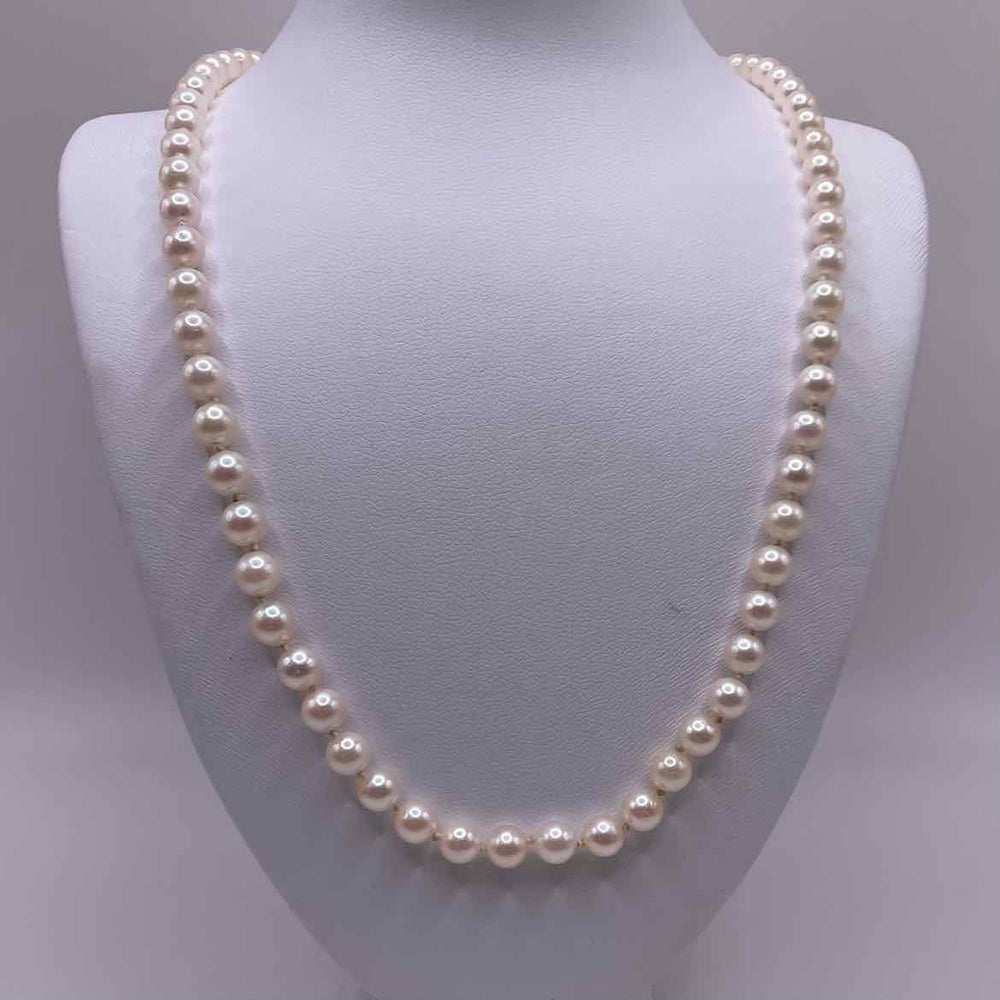 simplyposhconsign Necklace 14KY 5-5.5mm AKOYA PEARL NECKLACE