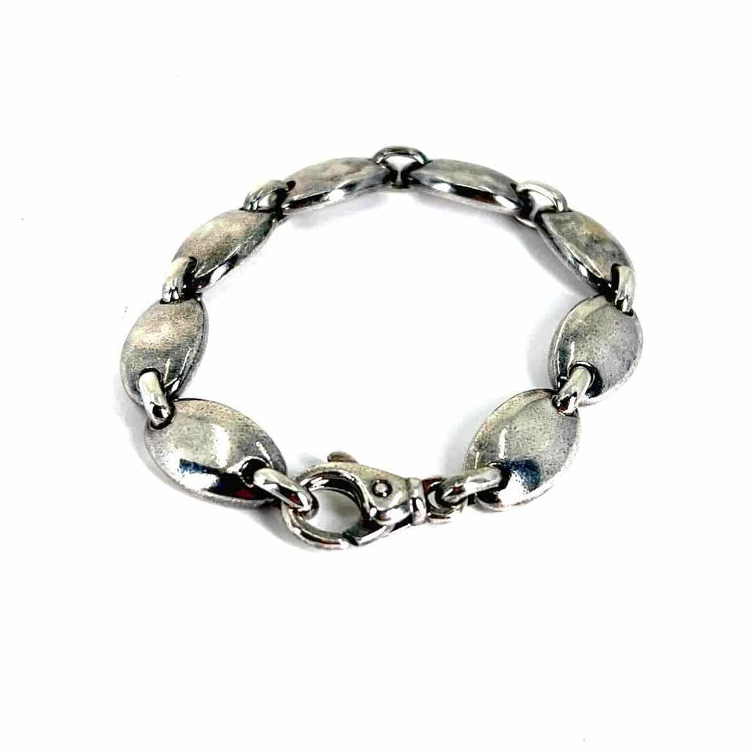 TIFFANY & CO. Bracelet Tiffany & Co Sterling Silver Oval Link Bracelet - Elegant and Timeless Jewelry Piece