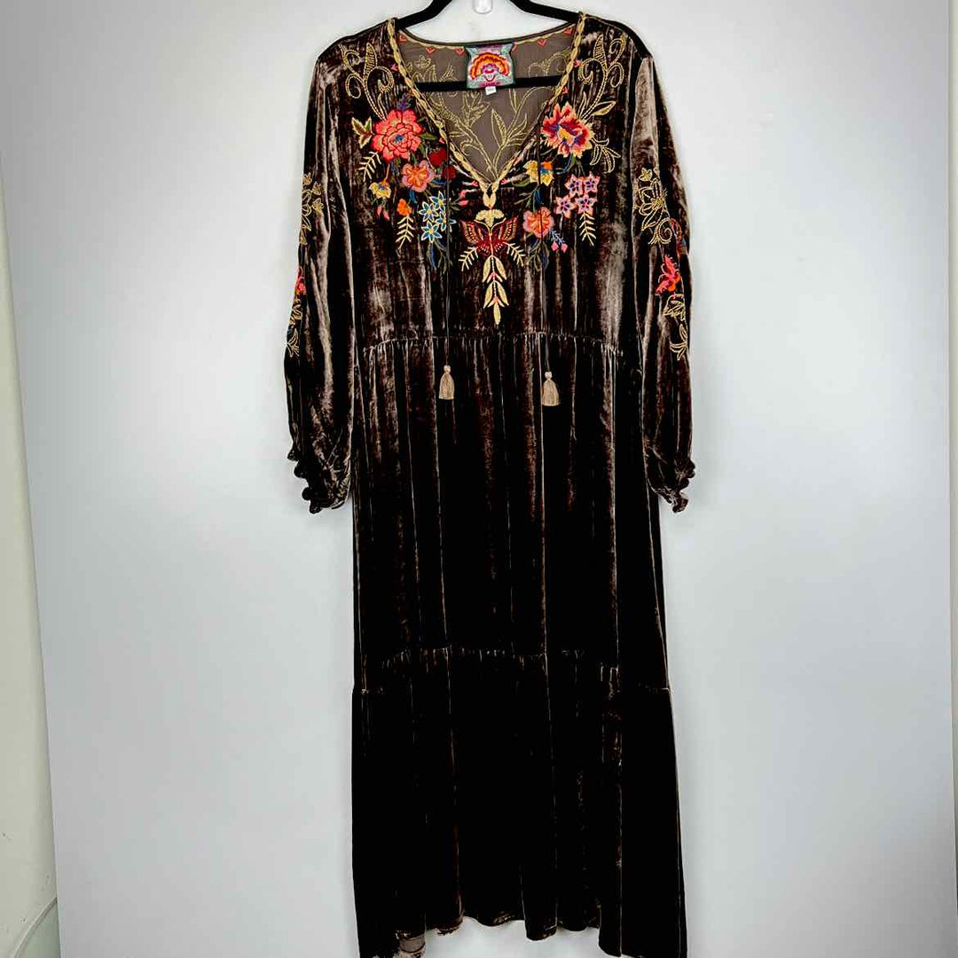 JOHNNY WAS Dress BROWN & MULTI / L JOHNNY WAS LONGSLEEVE VELVET Women's Women Size L BROWN & MULTI Dress