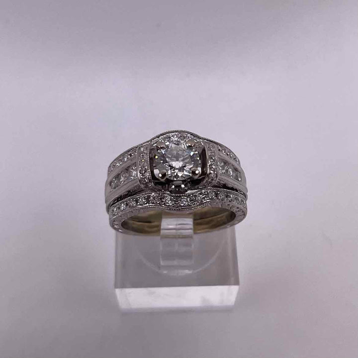 Posh Resale Ring 14KW WHITE GOLD WEDDING SET RING Size 5.5