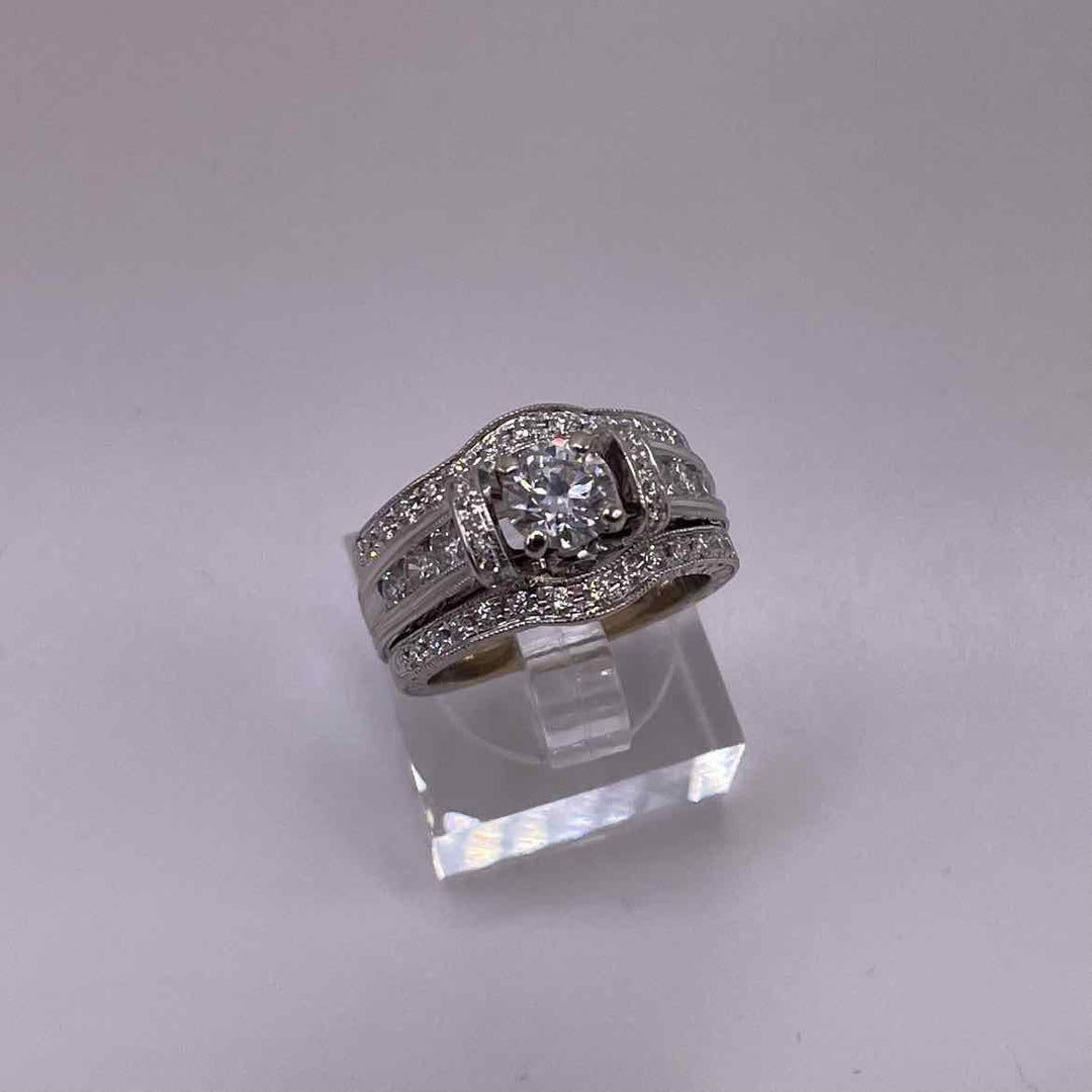 Posh Resale Ring 14KW WHITE GOLD WEDDING SET RING Size 5.5