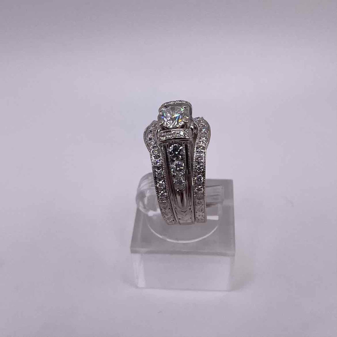 Posh Resale Ring 14KW WHITE GOLD WEDDING SET RING Size 5.5