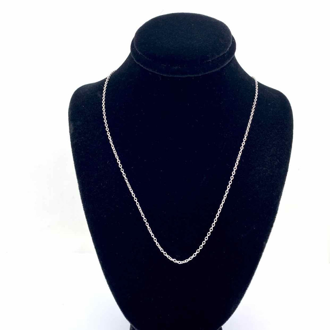 Simply Posh Consign Necklace 14K White Gold Women's Necklaces 18 in Necklace