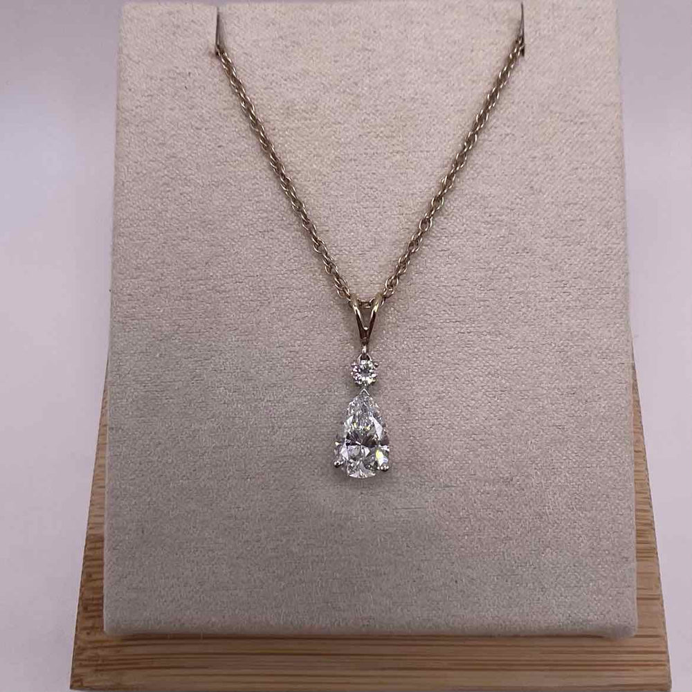 Simply Posh Consign Necklace Pear Shaped Brilliant Cut Diamond Solitaire Necklace