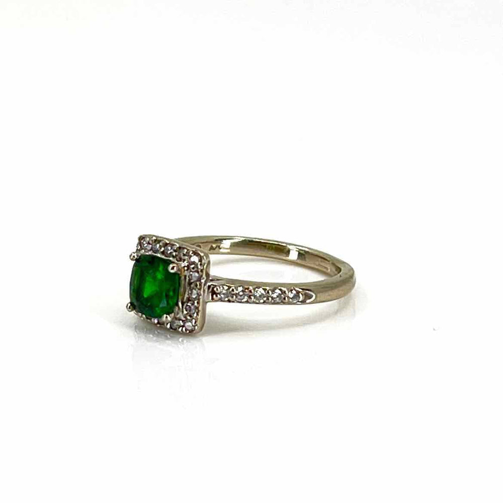 Simply Posh Consign Ring TSAVORITE GARNET 1.09 Green cushion Women's Rings 8 Ring