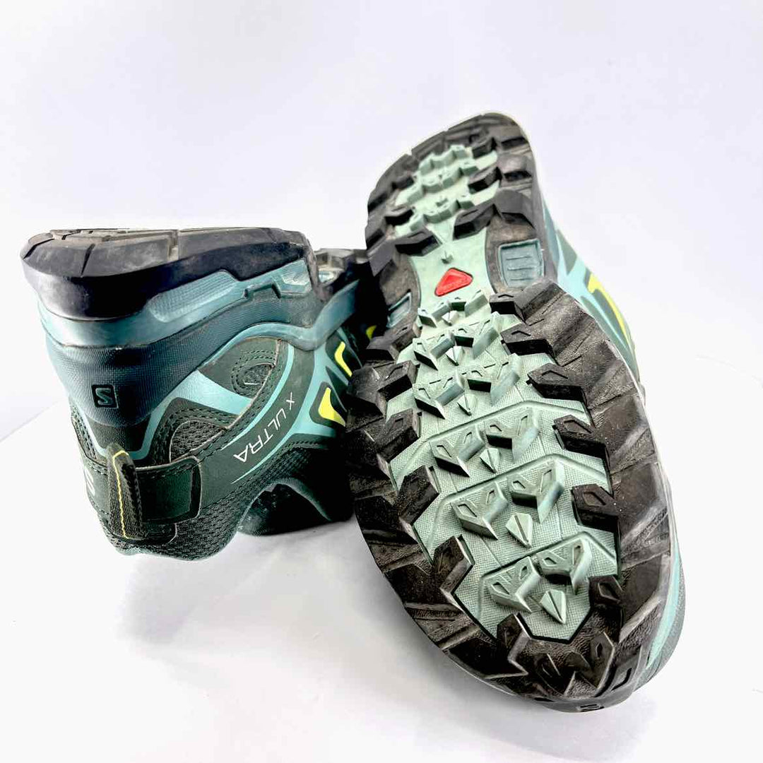 Simply Posh Consign Sneakers Blue & Green SALOMON Unisex Hike & Trail Blue & Green 8.5 Sneakers