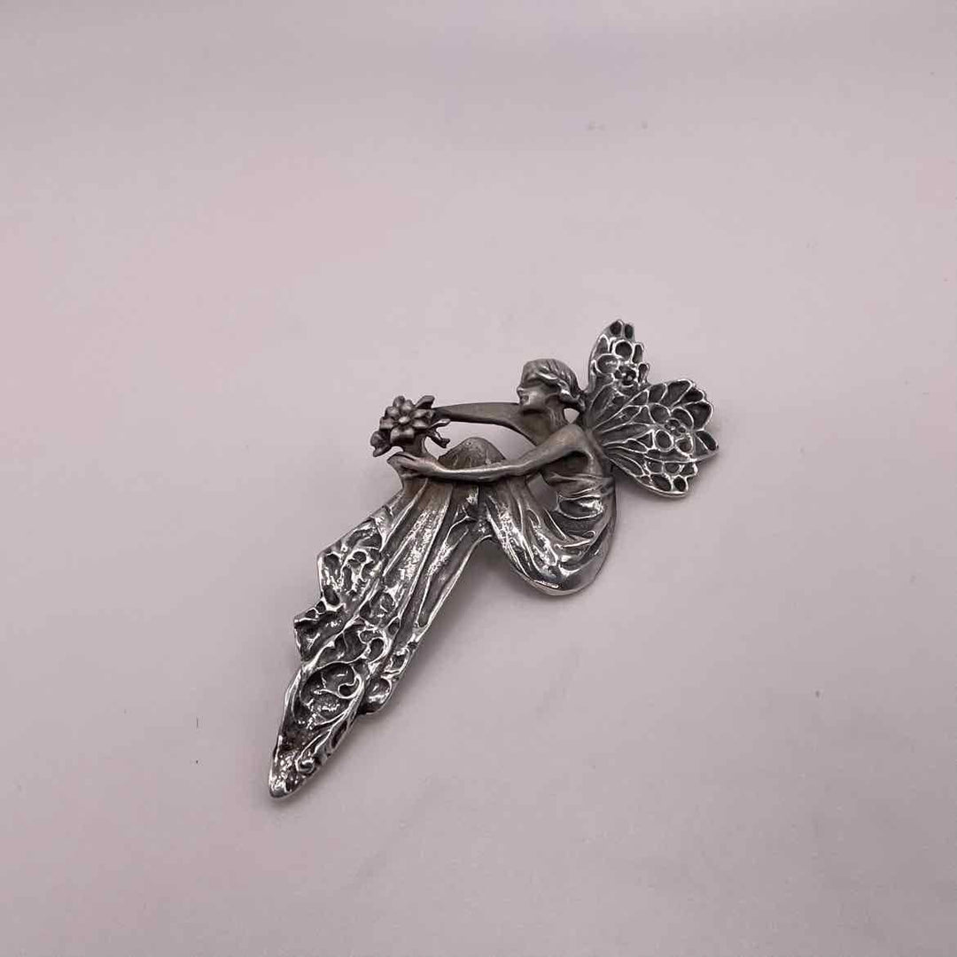 simplyposhconsign Brooch STERLING SILVER LADY PIN