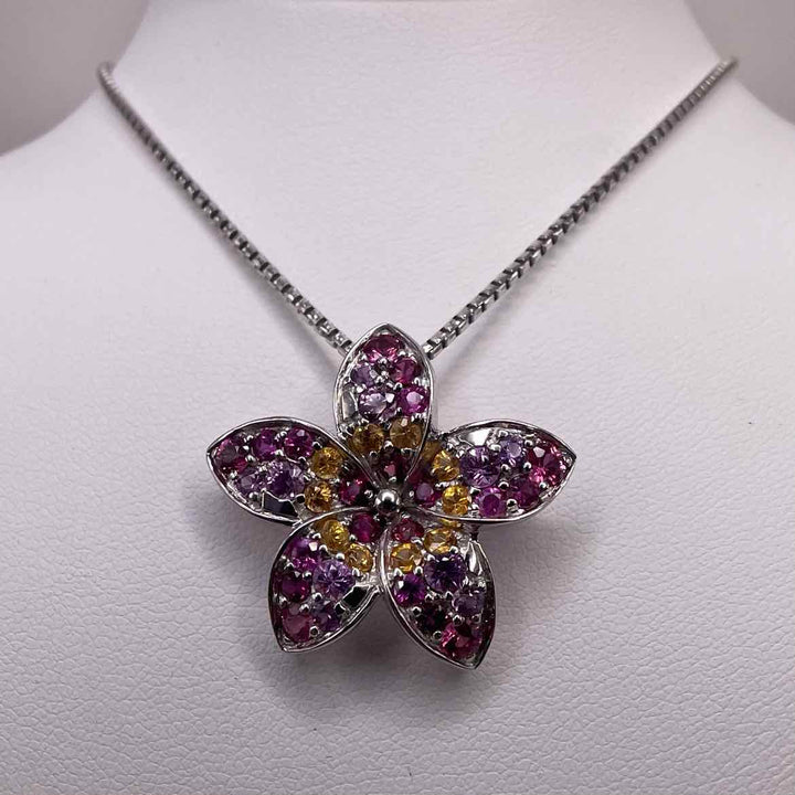 simplyposhconsign Necklace 14 KW WHITE GOLD RUBY AND SAPPHIRE FLOWER PENDANT NECKLACE