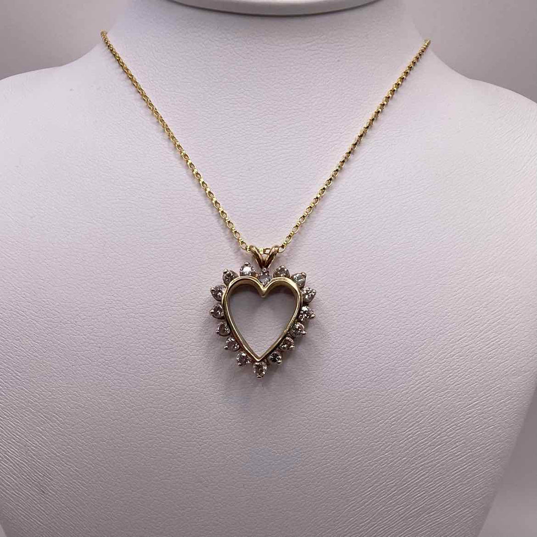 simplyposhconsign Necklace 14KY YELLOW GOLD  DIAMOND HEART PENDANT