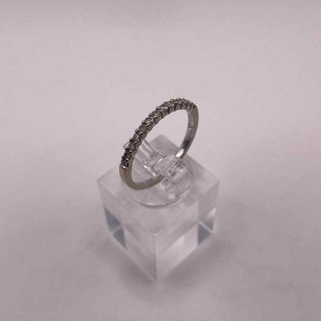 simplyposhconsign Ring 14KW  DAINTY DIAMOND STACK RING