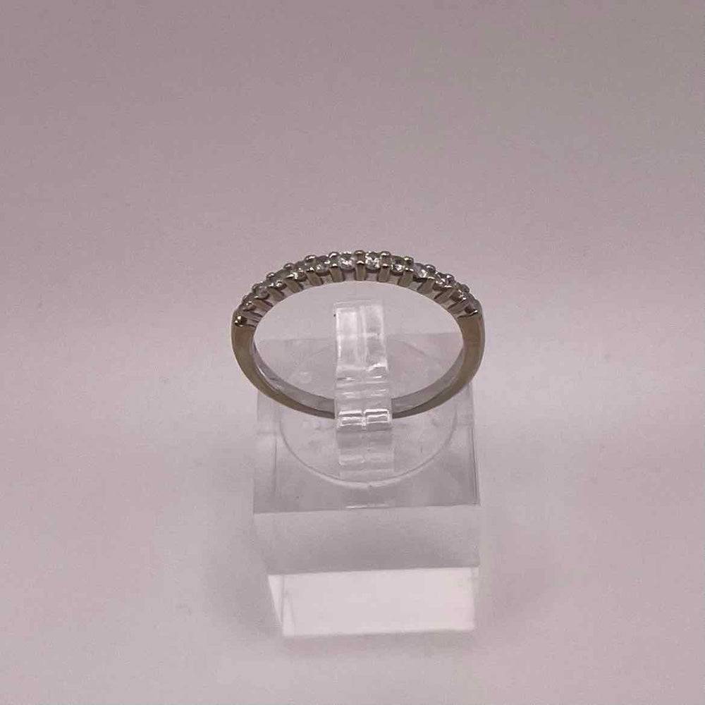 simplyposhconsign Ring 14KW DAINTY DIAMOND STACKING  RING sz 7