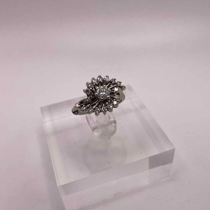 simplyposhconsign Ring 14KW WHITE GOLD DIAMOND SOLITAIRE WITH SURROUNDING DIAMOND ACCENTS