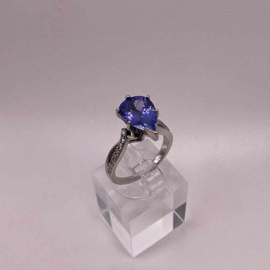 simplyposhconsign Ring 14KW WHITE GOLD PEAR TANZANITE & DIAMOND RING