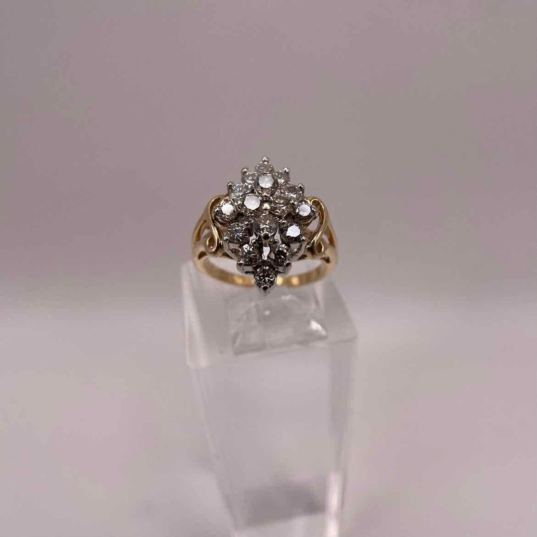 simplyposhconsign Ring 14KY YELLOW GOLD 16 DIAMOND CLUSTER RING