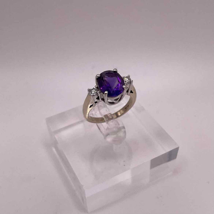 simplyposhconsign Ring 18K WHITE GOLD AMETHYST & DIAMOND Woman's RING Size 6