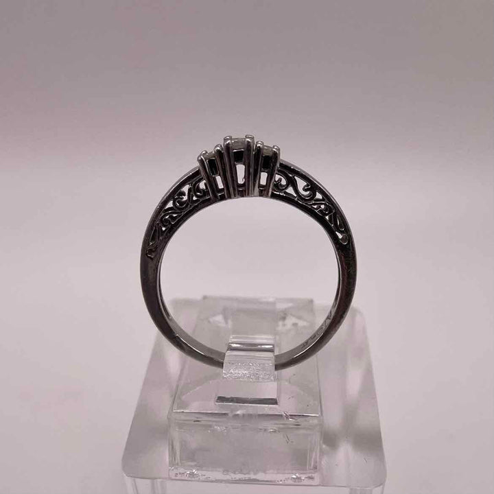 simplyposhconsign Ring PLATINUM THREE DIAMOND STACKING RING