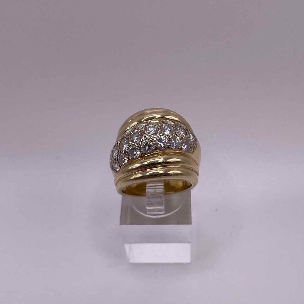 simplyposhconsign Ring Stunning 14K Gold Diamond Ring - Womens Size 7.5 - Elegant Statement Jewelry