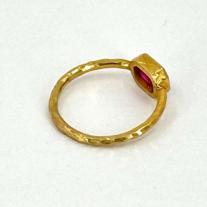 unbranded 7 / Red / 18K Yellow Gold 18K YELLOW GOLD & 5mm x 7mm Ruby  Women's  STACKING RING Size 7