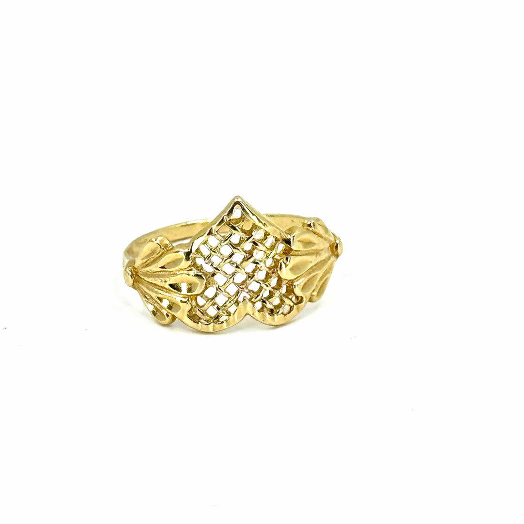 unbranded Ring Stunning 14K Yellow Gold Claddagh Style Heart Ring - Womens Size 8